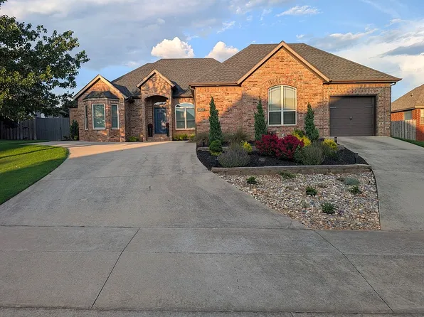 5807 S 66th St, Cave Springs, AR 72718