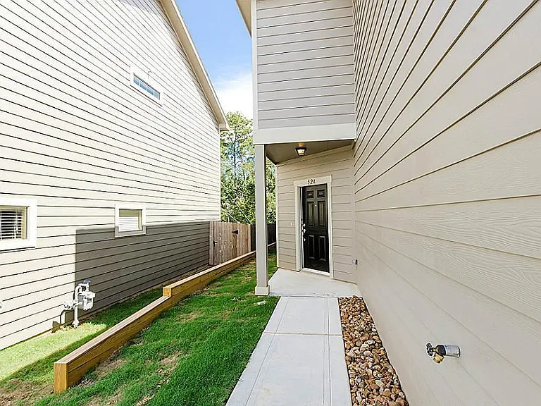 63 Woodland Hills Dr #1A — Photo 16