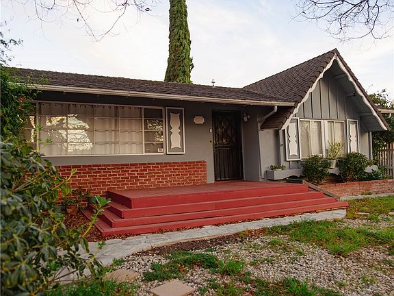 2nd image of 8554 Owensmouth Ave