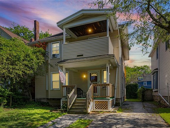 3rd image of 827 Garson Ave