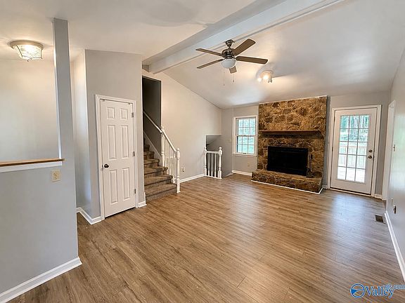 4th image of 206 Evalyn St