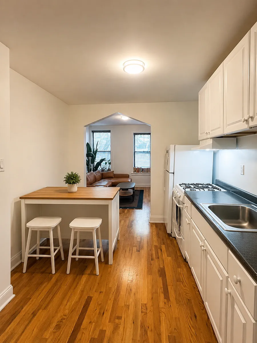 Building Photo - 241 Mulberry St #8
