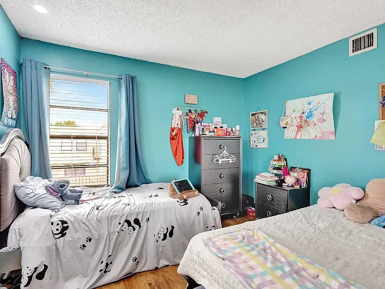 Shaker Cir — Photo 12