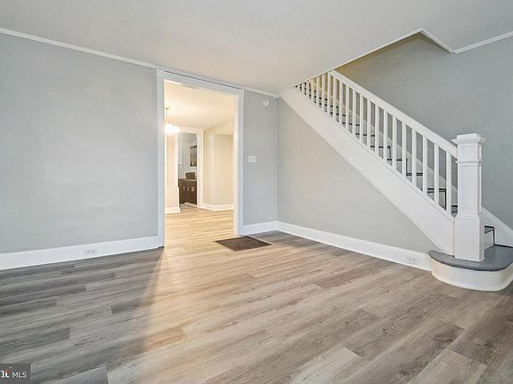 4th image of 3020 Mathews St