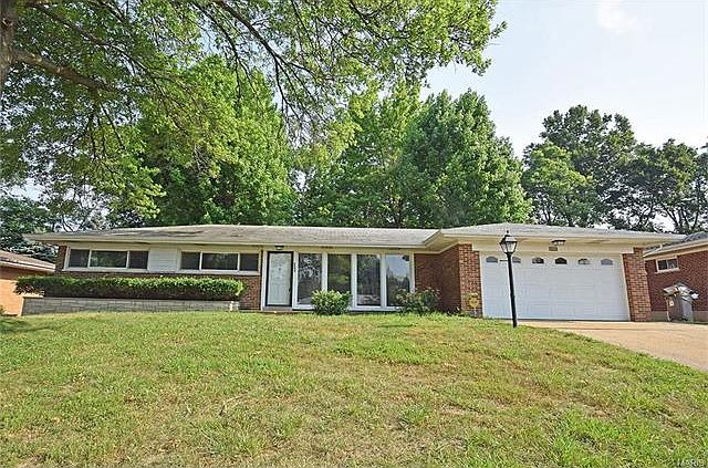 1st image of 8886 Red Oak Dr