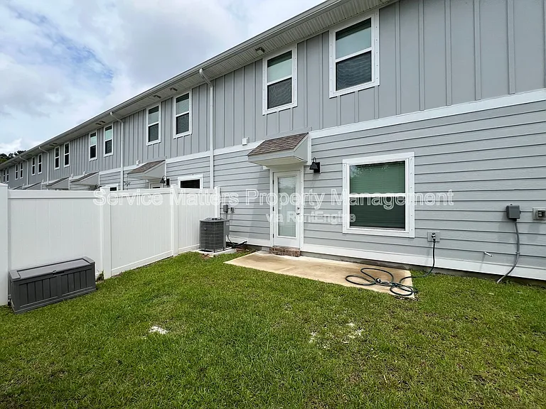 1615 Iroquois Ct — Photo 36