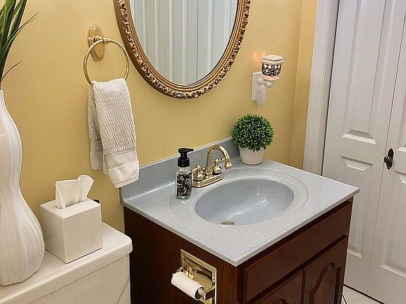 Powder room