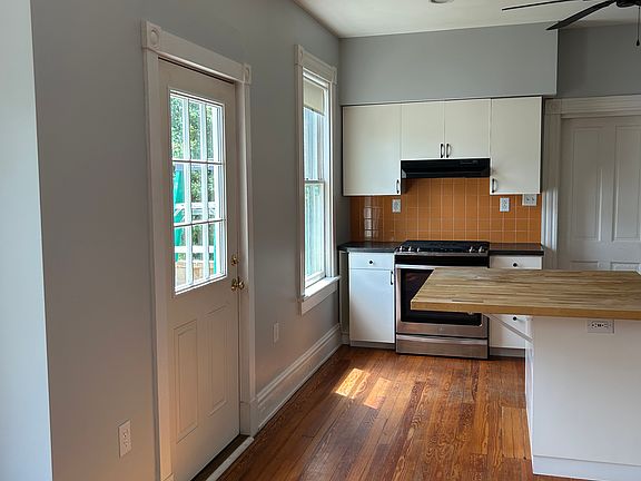 2nd image of 1103 Oakwood Ave Floor 2