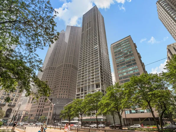 1000 N Lake Shore Plz APT 9B, Chicago, IL 60611