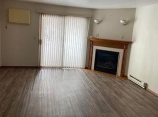 1233 Glades Dr S #33, Altoona, WI 54720