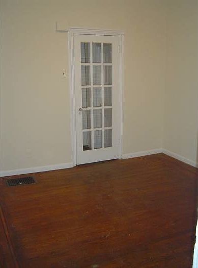 2nd image of 726 S 18th St