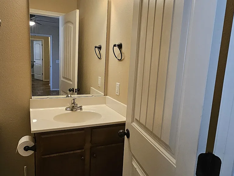 554 Welch St — Photo 12
