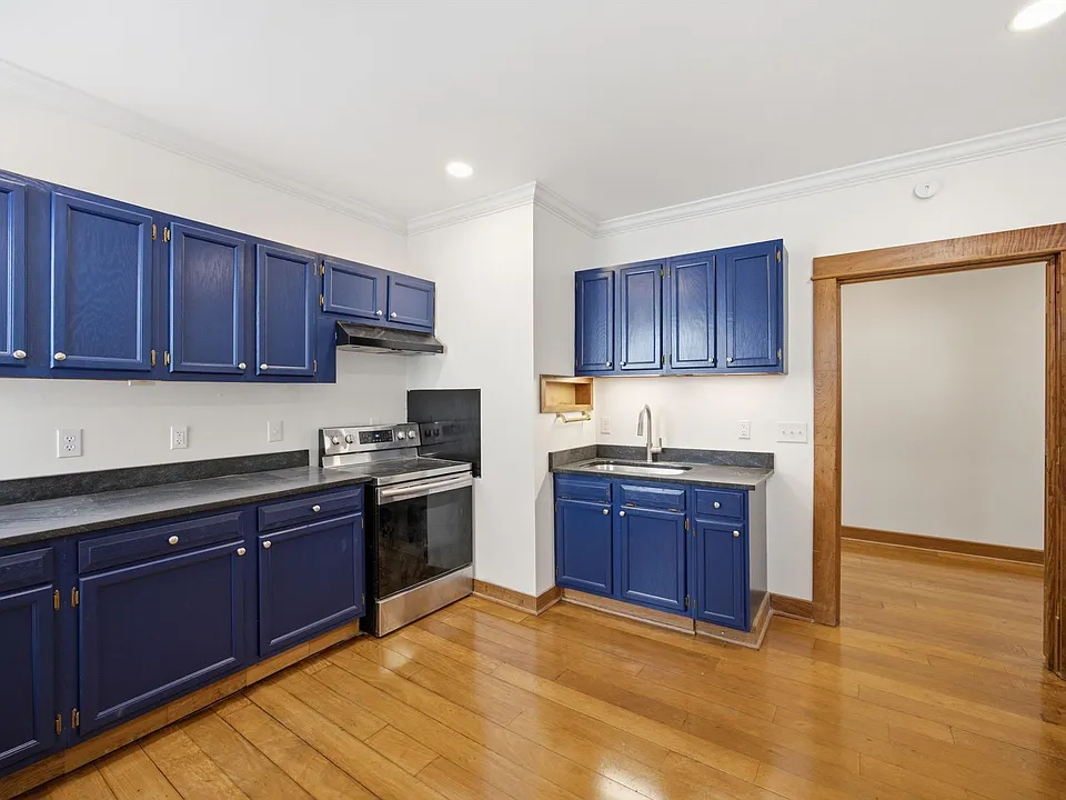 Shared Student Housing close to UTC Campus