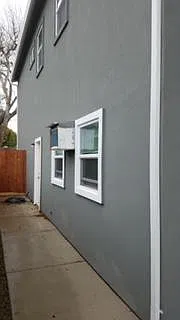 331 Pleasant St — Photo 2