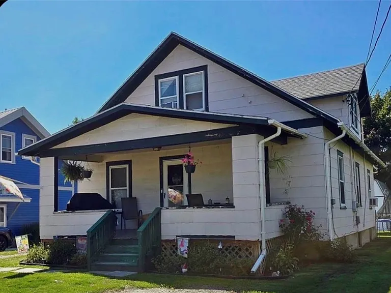 814 Southport St — Photo 1