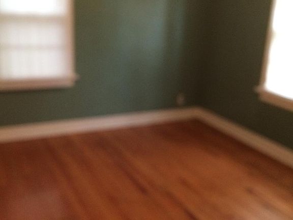 3rd image of 506 E Brooks St