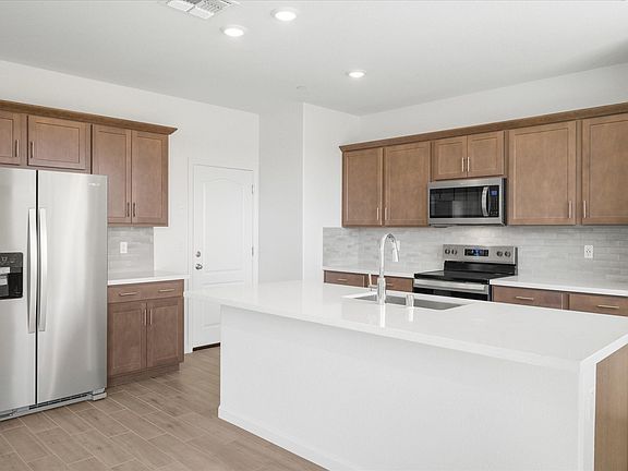 SAC_Eastwood-At-Machado-Ranch_4023_Kitchen_B_2422-Sather-St