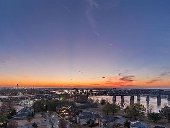2nd image of 717 Riverside Dr #1205