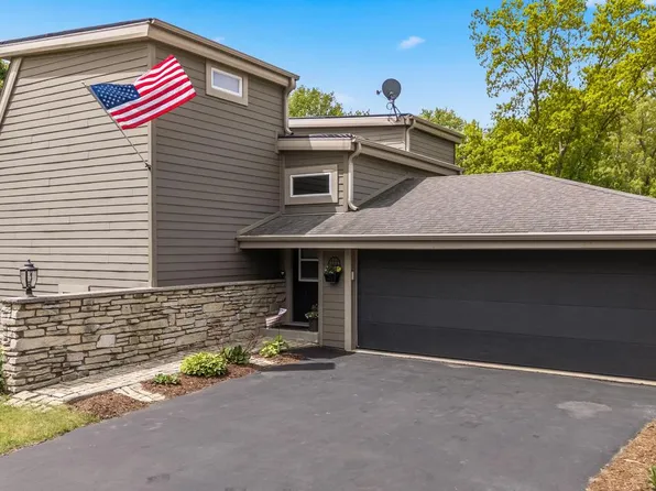 2953 Kettle Moraine ROAD, Hartford, WI 53027