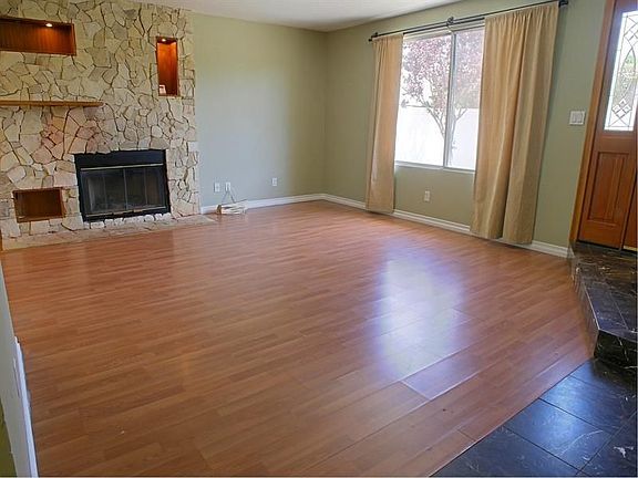2nd image of 24227 La Glorita Cir