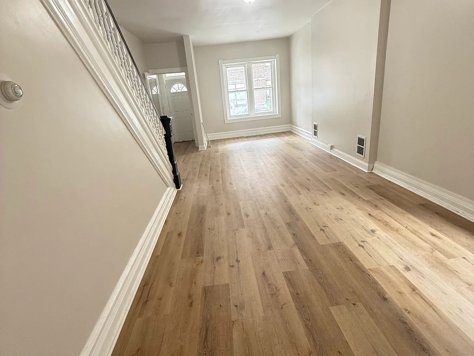 5 bed, 1846 sqft, $2,550 — Photo 3