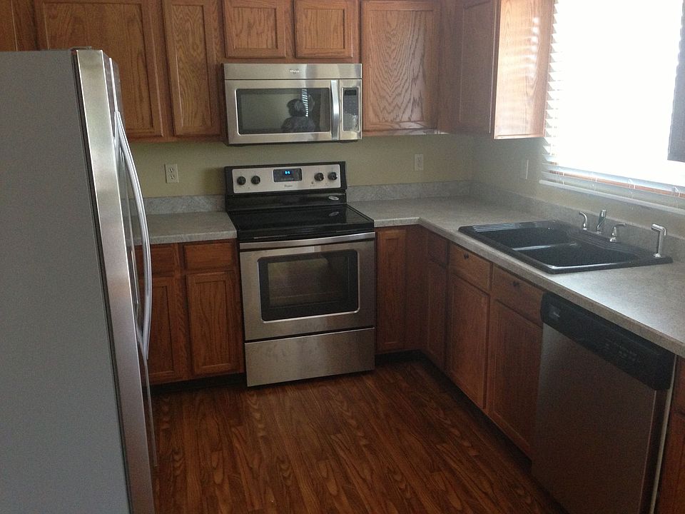 1st image of 497 Carver St