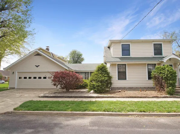 203 N Waverly Ave, West Peoria, IL 61604