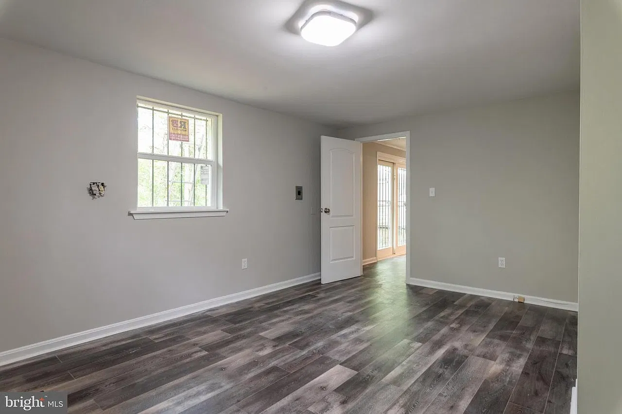 6406 Seta Dr — Photo 2