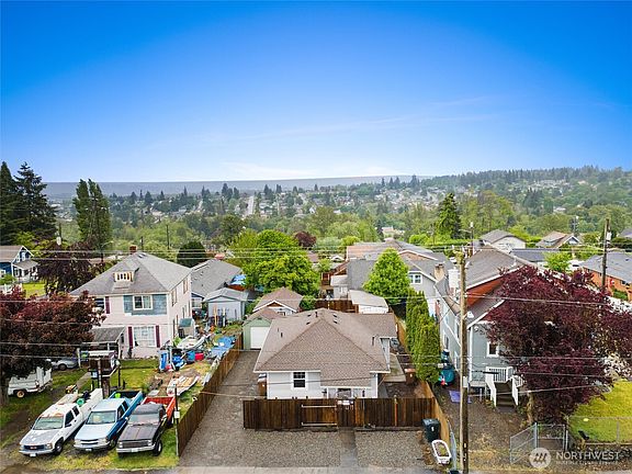 4th image of 3561 E M Street