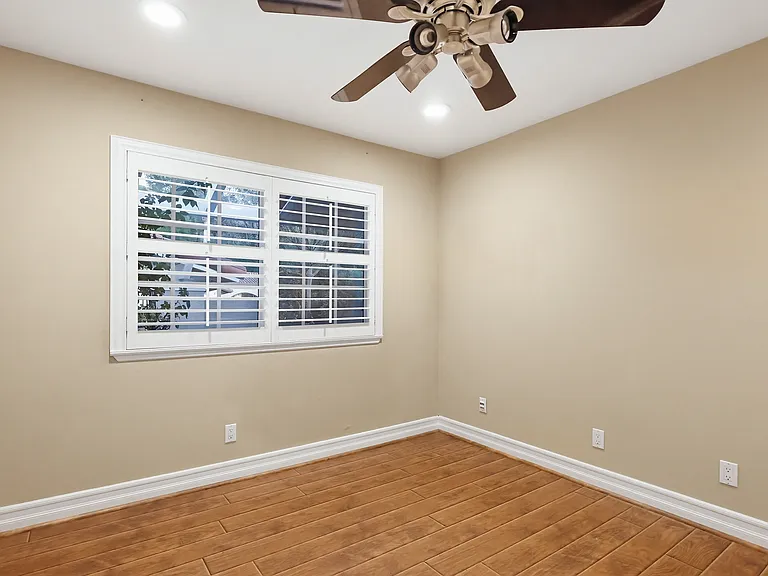 5765 Carell Ave — Photo 9