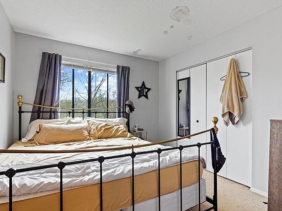 5th image of 4 Pineview Dr #B