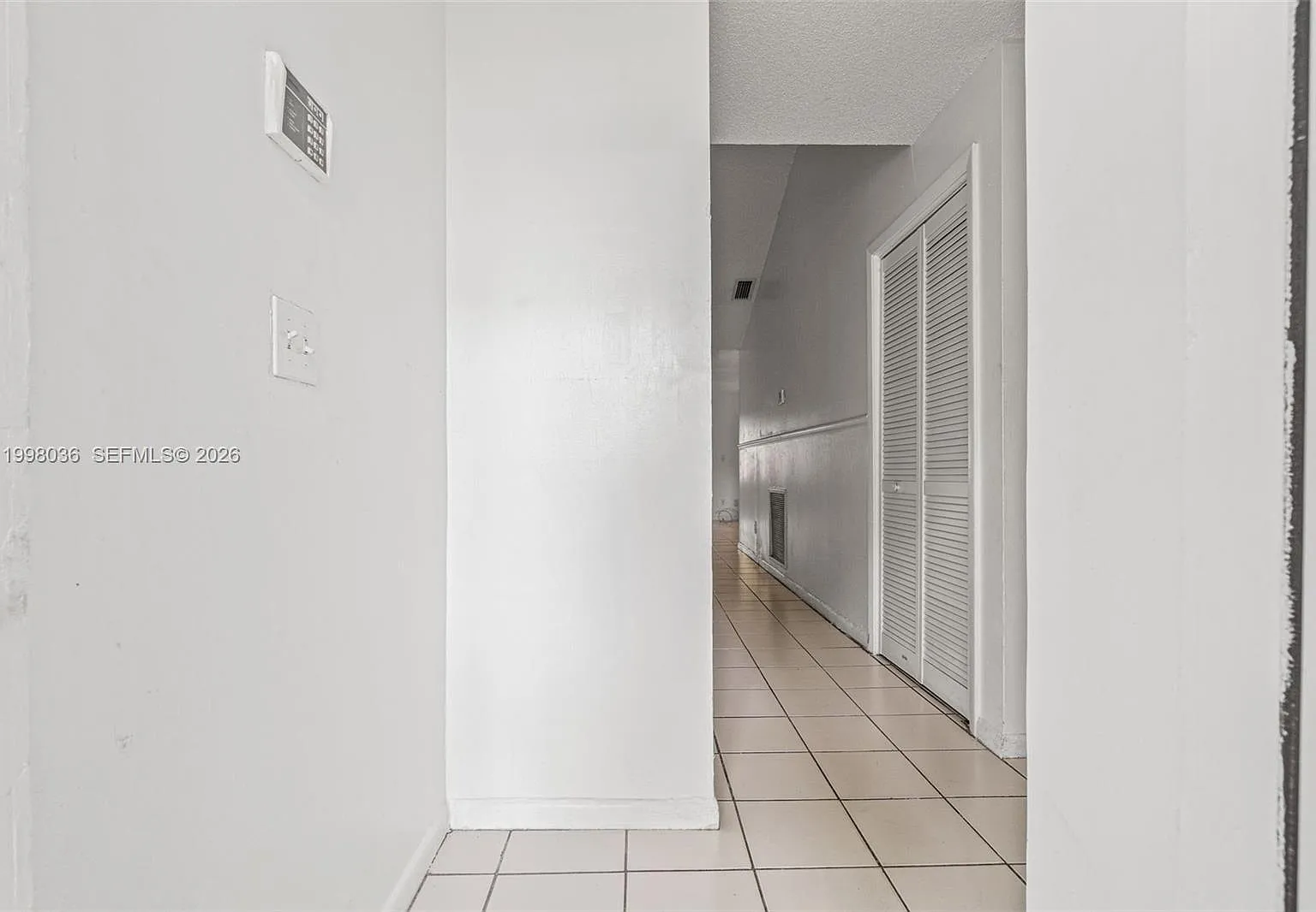 3 bed, 1225 sqft, $2,650 — Photo 2