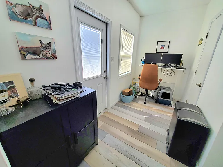 2232 Dartmouth Ave N — Photo 15