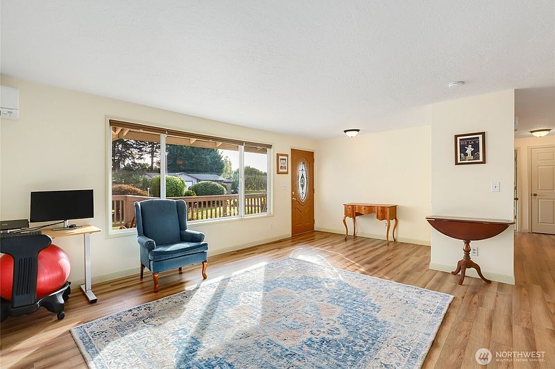 4th image of 3915 Cherrywood Street