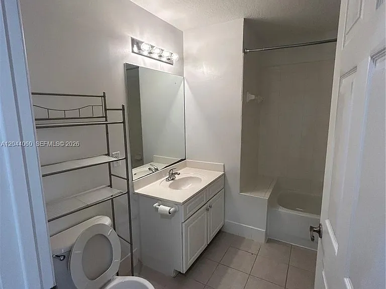 1155 Main St #301 — Photo 15