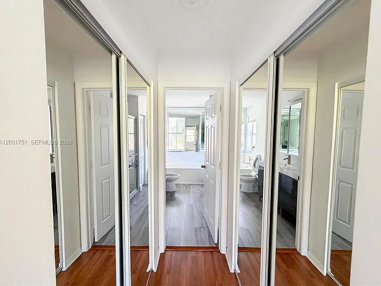 1145 W Lake St — Photo 19
