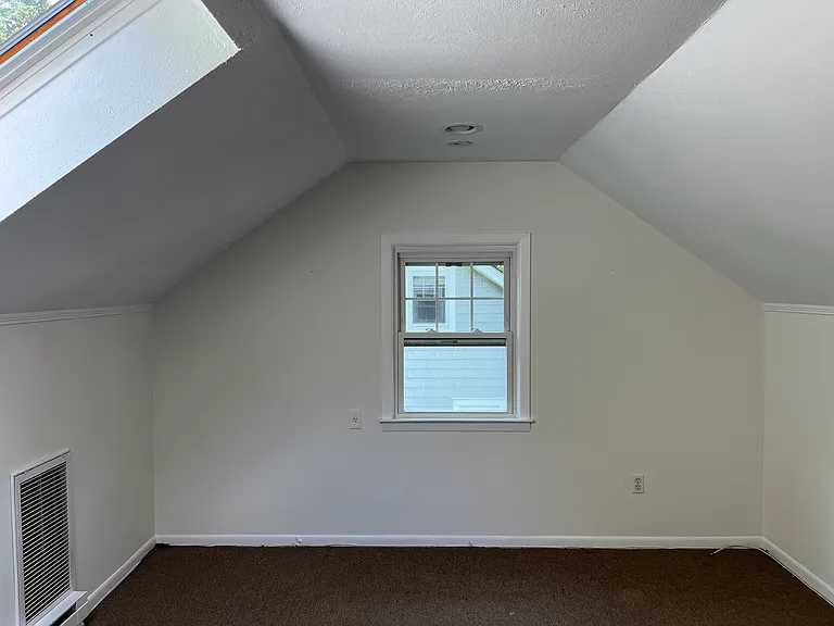 288 Seneca Pl — Photo 19