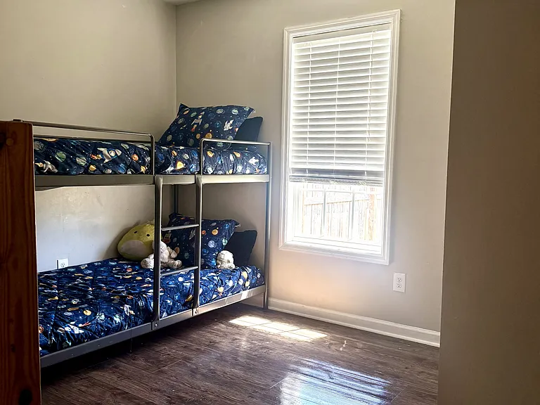 110 Cherry Grove Dr — Photo 16