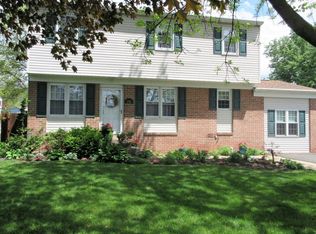 1006 Lake Ln, Pennsburg, PA 18073