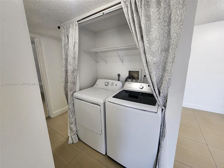 9491 Palm Cir S #205 — Photo 12
