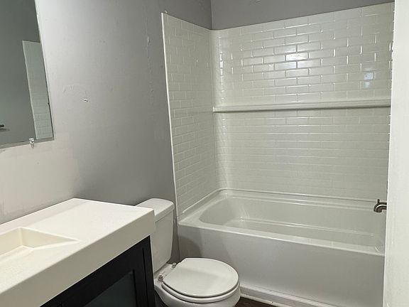 5th image of 316 Emerald Dr #316