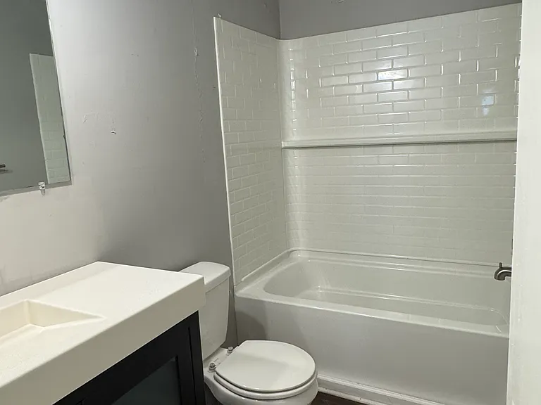 316 Emerald Dr #316 — Photo 5
