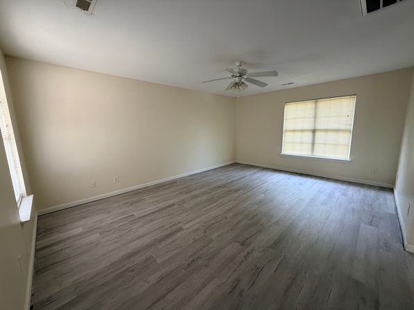 3537 Dunbarton Dr