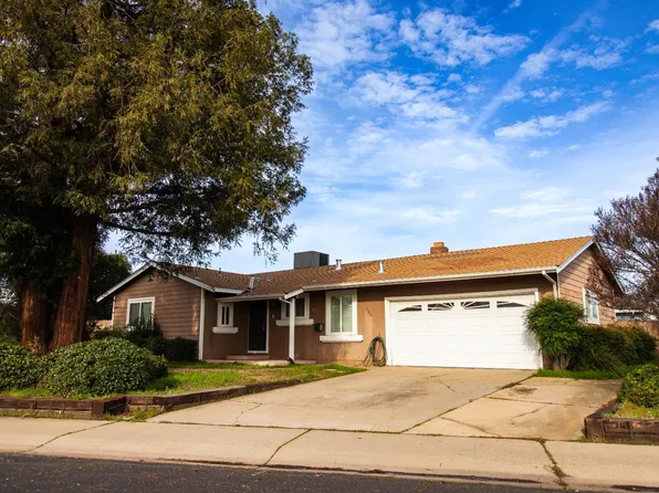 209 Ridge Dr, Lodi, CA 95240