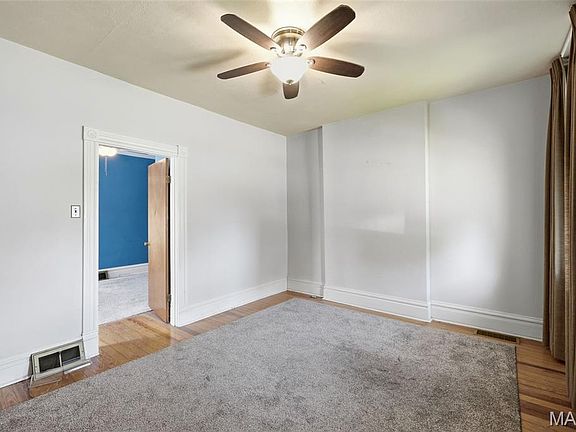 3rd image of 4701 Varrelmann Ave