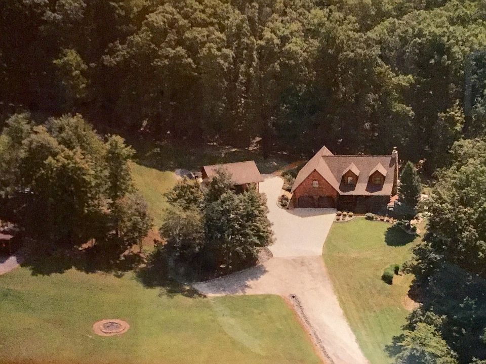 Log home on 23 Acres