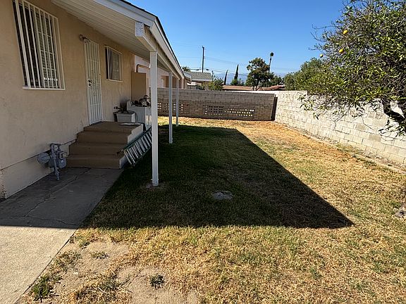 2nd image of 870 La Mesa St