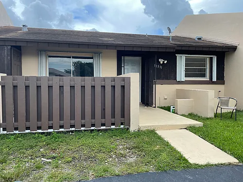 11511 SW 123rd Ave Photo 1