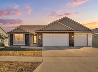 3114 Red Fox Rd, Ames, IA 50014