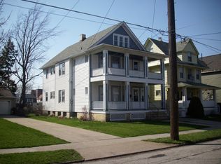 1446 Lauderdale Ave, Lakewood, OH 44107